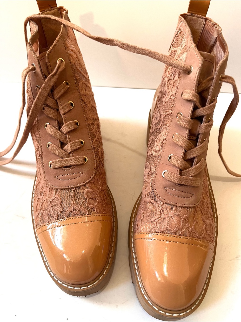 Donald J. Pliner ELIAA Lace & Patent Combat Platform Boots in Tan/Blush 9M